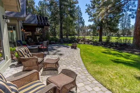 61445 Tam Mcarthur Loop, Bend, OR 97702 photo 22