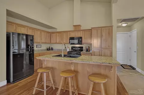 61392 Fairfield Dr, Bend, OR 97702 photo 8