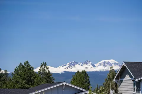 60077 SE Ruby Peak Loop, Bend, OR 97702 photo 23