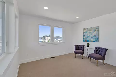 60077 SE Ruby Peak Loop, Bend, OR 97702 photo 19