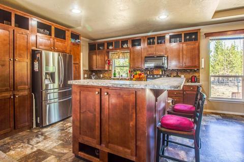 11619 Sun Forest Dr, La Pine, OR 97739 photo 1