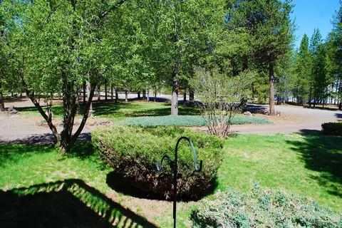 53330 Holtzclaw, La Pine, OR 97739 photo 3
