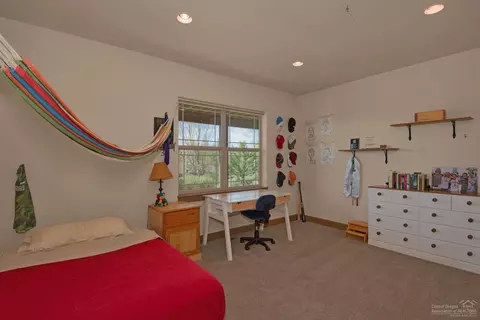 34 NW Skyliner Summit Loop, Bend, OR 97703 photo 13