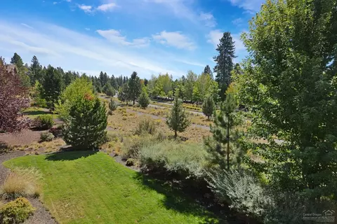 34 NW Skyliner Summit Loop, Bend, OR 97703 photo 21
