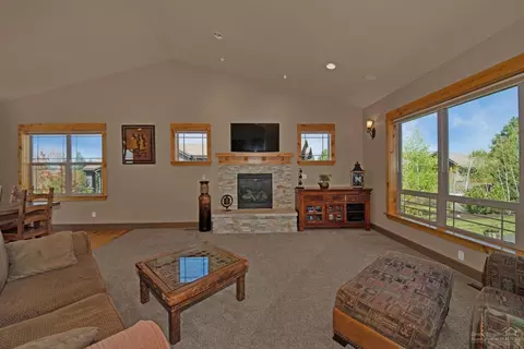 34 NW Skyliner Summit Loop, Bend, OR 97703 photo 3