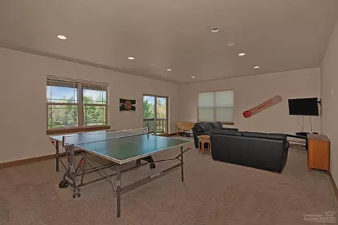 34 NW Skyliner Summit Loop, Bend, OR 97703 photo 18