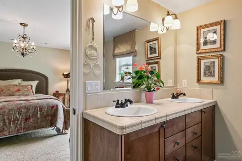 19481 Fishhawk Loop, Bend, OR 97702 photo 14