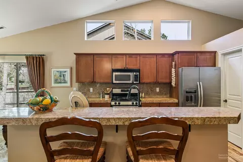 19481 Fishhawk Loop, Bend, OR 97702 photo 5