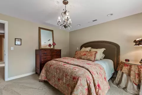 19481 Fishhawk Loop, Bend, OR 97702 photo 13