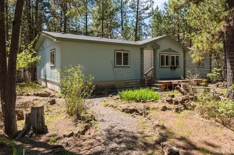 60106 Turquoise Rd, Bend, OR 97702 photo 2