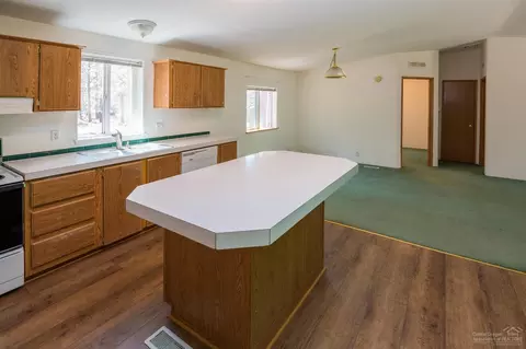 60106 Turquoise Rd, Bend, OR 97702 photo 4