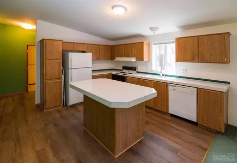 60106 Turquoise Rd, Bend, OR 97702 photo 5