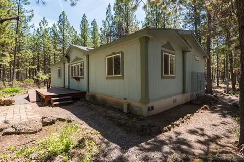 60106 Turquoise Rd, Bend, OR 97702 photo 3