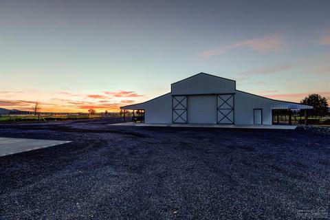 62626 Dodds Rd, Bend, OR 97701 photo 3