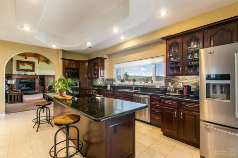 20150 Winston Loop, Bend, OR 97703 photo 8