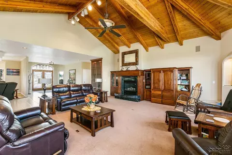 20150 Winston Loop, Bend, OR 97703 photo 11