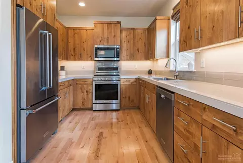 63368 Milestone Dr, Bend, OR 97703 photo 8