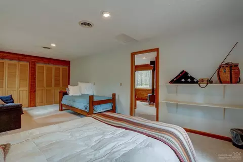17038 Cooper Dr, Bend, OR 97707 photo 22