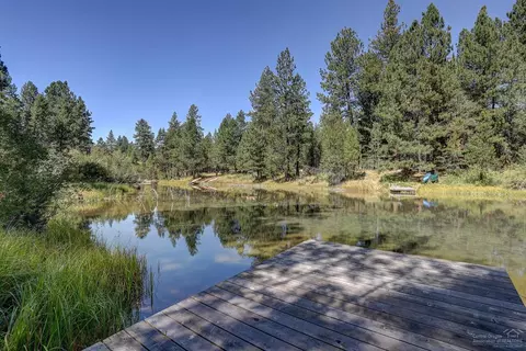 17038 Cooper Dr, Bend, OR 97707 photo 9