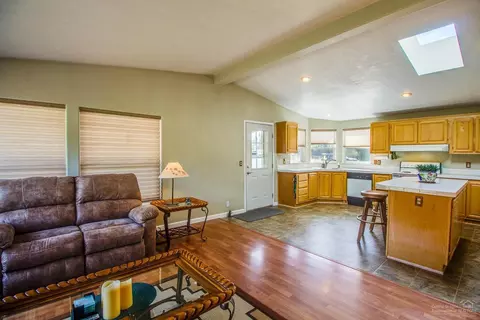 54886 Huntington Rd, Bend, OR 97707 photo 10