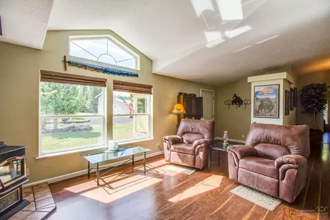 54886 Huntington Rd, Bend, OR 97707 photo 13