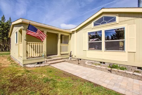 54886 Huntington Rd, Bend, OR 97707 photo 3
