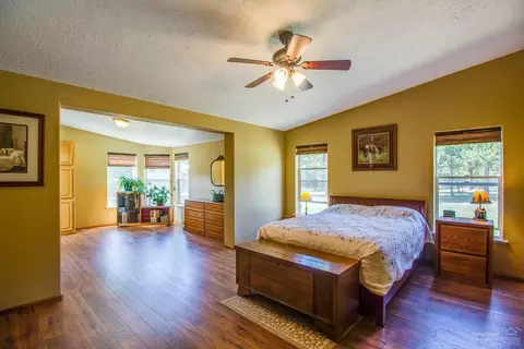 54886 Huntington Rd, Bend, OR 97707 photo 14