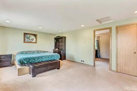 25095 Bachelor Ln, Bend, OR 97701 photo 14