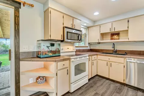25095 Bachelor Ln, Bend, OR 97701 photo 8