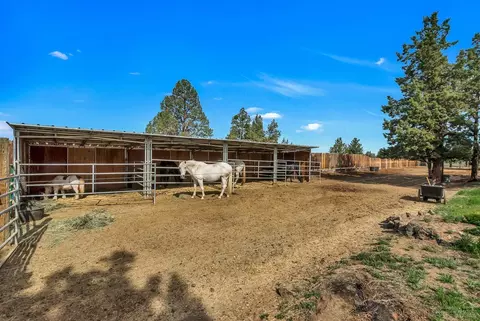 25095 Bachelor Ln, Bend, OR 97701 photo 22