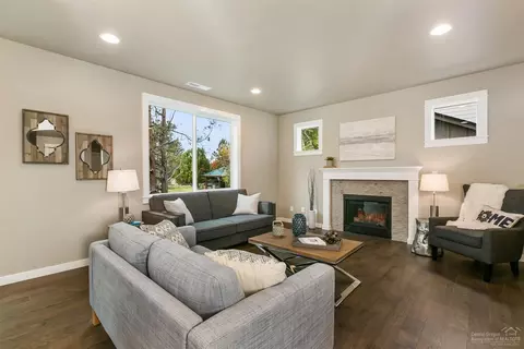 1806 NE Coby Way, Bend, OR 97701 photo 6