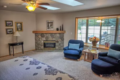 17733 Quelah Ln, Sunriver, OR 97707 photo 12