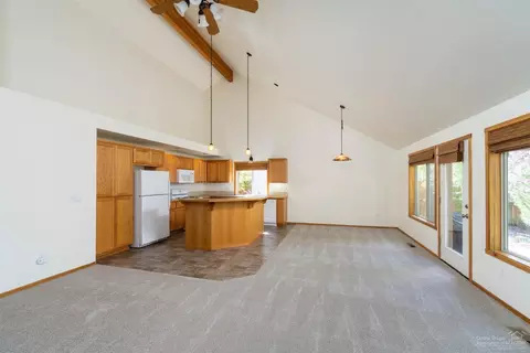 61367 Brianne Pl, Bend, OR 97702 photo 5