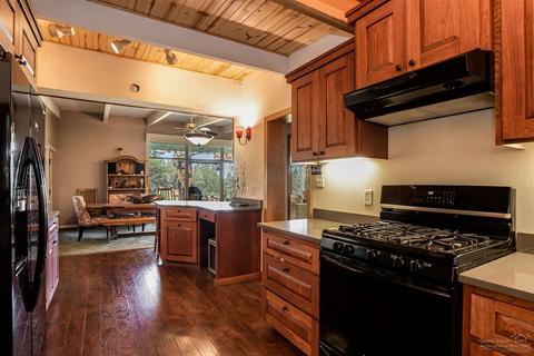 63080 Dickey Rd, Bend, OR 97701 photo 6