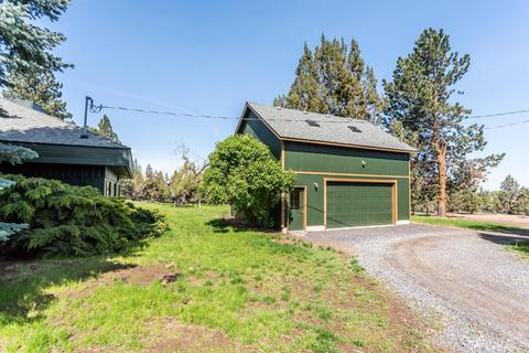 63080 Dickey Rd, Bend, OR 97701 photo 2