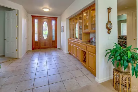 62011 Fall Creek Loop, Bend, OR 97702 photo 3