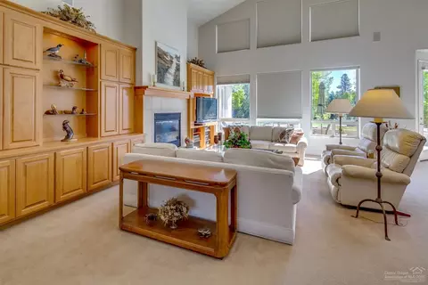 62011 Fall Creek Loop, Bend, OR 97702 photo 6