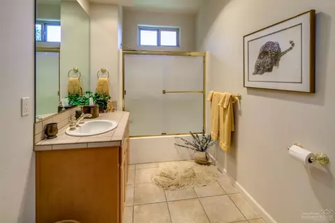62011 Fall Creek Loop, Bend, OR 97702 photo 16