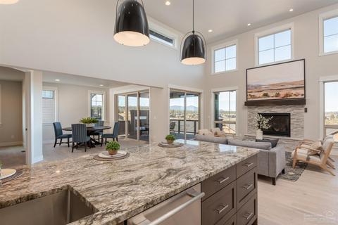 19367 Alianna Loop, Bend, OR 97702 photo 13
