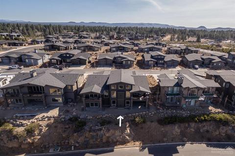 19367 Alianna Loop, Bend, OR 97702 photo 2