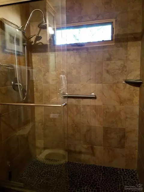 16443 Spunky Dr, Bend, OR 97703 photo 18