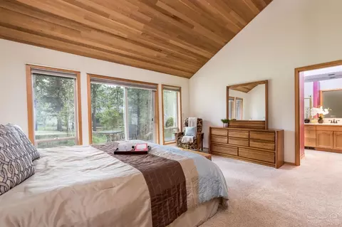 18140 Modoc Ln, Sunriver, OR 97707 photo 12