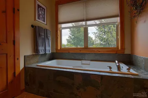 19495 Sugar Mill Loop, Bend, OR 97702 photo 15