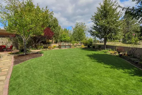 19495 Sugar Mill Loop, Bend, OR 97702 photo 25