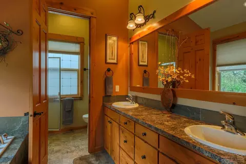 19495 Sugar Mill Loop, Bend, OR 97702 photo 16