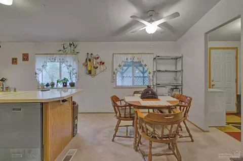 52777 Murry Dr, La Pine, OR 97739 photo 10