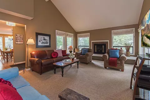 57620 Aspen Ln, Sunriver, OR 97707 photo 3