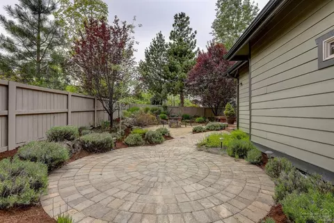 60879 Oasis Pl, Bend, OR 97702 photo 20