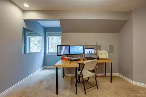 60879 Oasis Pl, Bend, OR 97702 photo 12