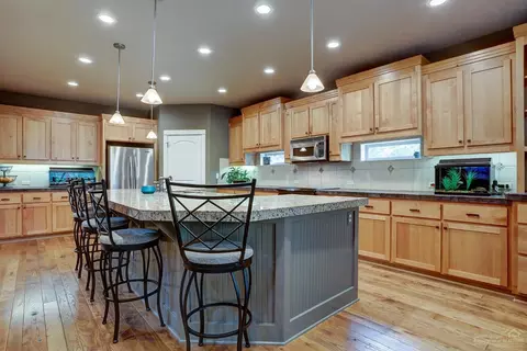 60879 Oasis Pl, Bend, OR 97702 photo 5